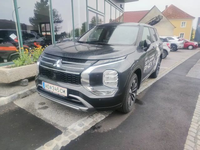 Mitsubishi Outlander Invite PHEV