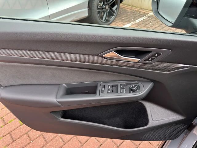 Volkswagen Golf DSG Golf VIII IQ.Drive R-Line