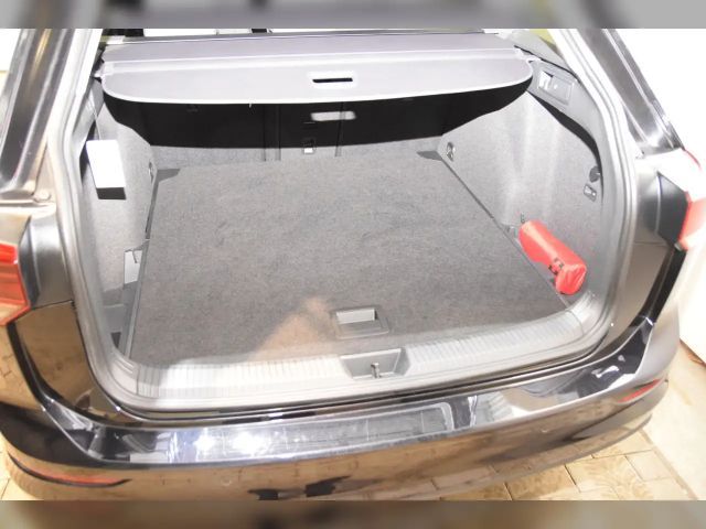 Volkswagen Golf DSG Golf VIII Life Variant