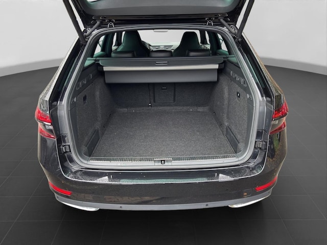 Skoda Superb 2.0 TDI Combi Sportline