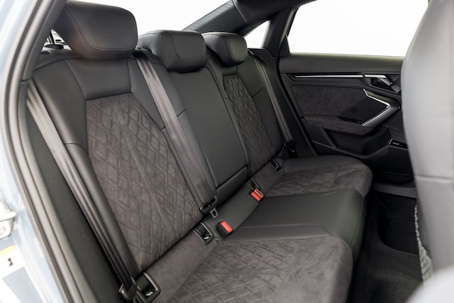 Audi RS3 Quattro S-Tronic Sedan