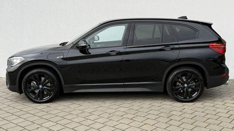 BMW X1 xDrive25e