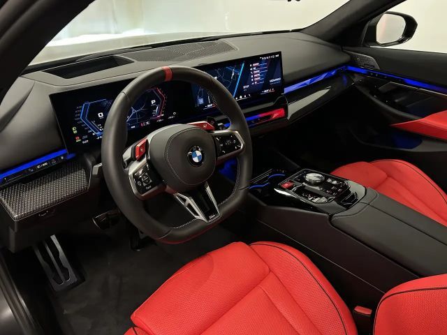 BMW M5 Touring Carbon-Keramik M Driver´s P. B&W LED AHK K