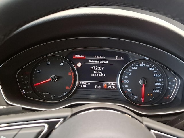 Audi A4 30 TDI S-Tronic Sedan