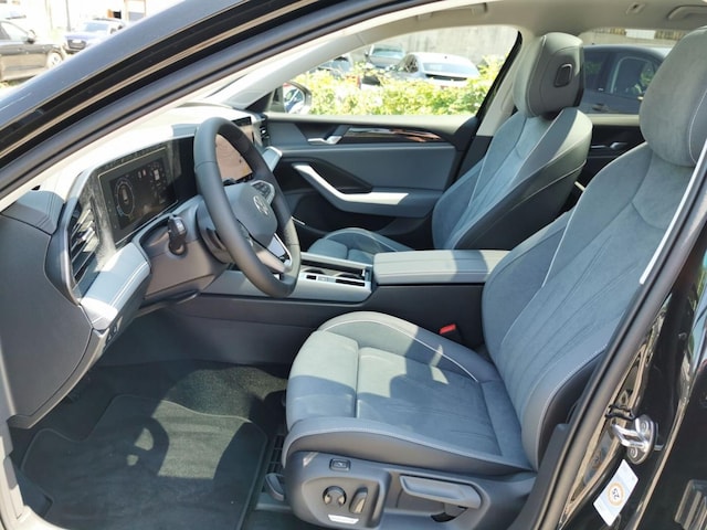 Volkswagen Passat 1.5 eTSI Business Variant