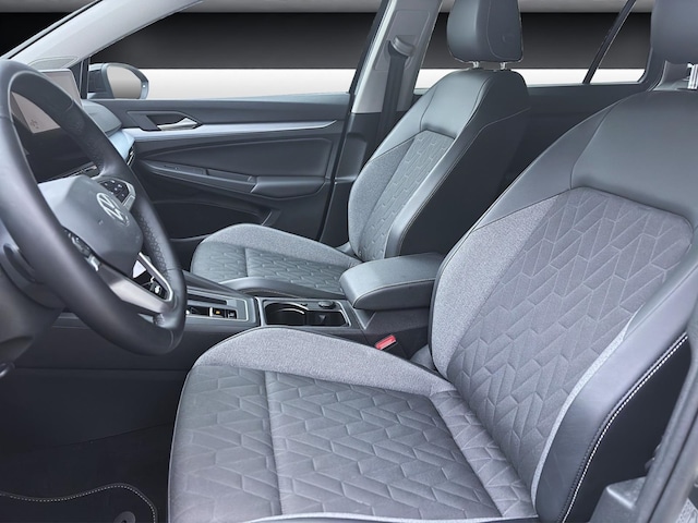 Volkswagen Golf 1.5 eTSI DSG Variant