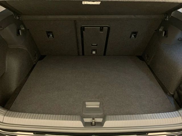 Volkswagen Golf 1.5 TSI Golf VIII Life