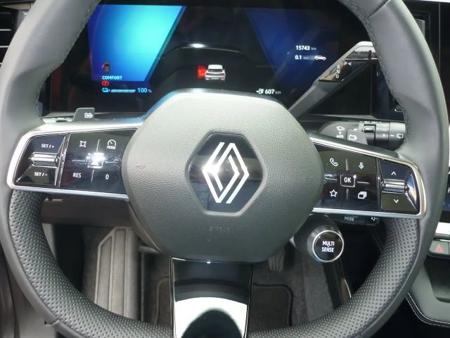 Renault Scenic E-Tech Iconic