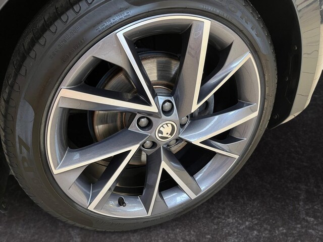 Skoda Superb 2.0 TDI 4x4 Combi Sportline