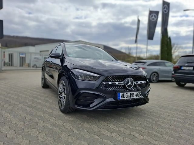 Mercedes-Benz GLA 220 4MATIC AMG Line