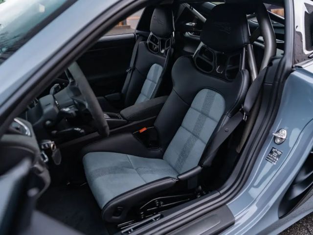 Porsche Cayman 718 Coupé RS