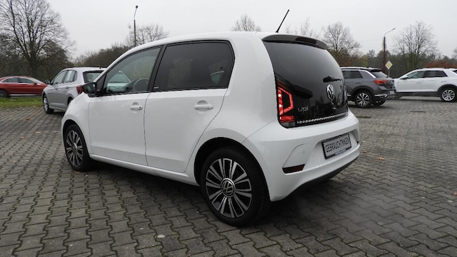 Volkswagen up! Active