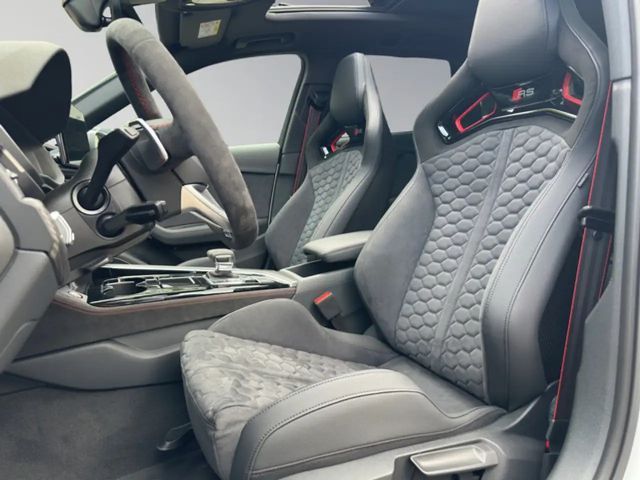 Audi RS4 Avant Quattro