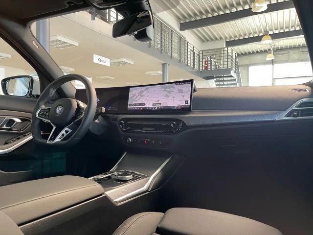 BMW 330 330i M-Sport Touring xDrive