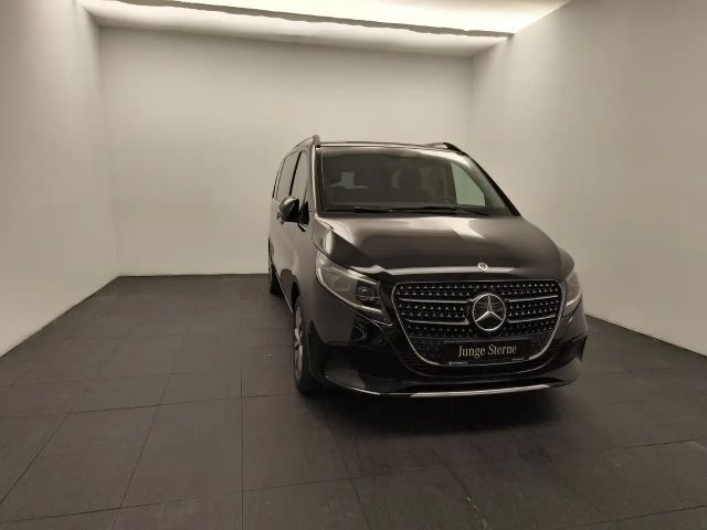 Mercedes-Benz V 220 4MATIC V 220 d