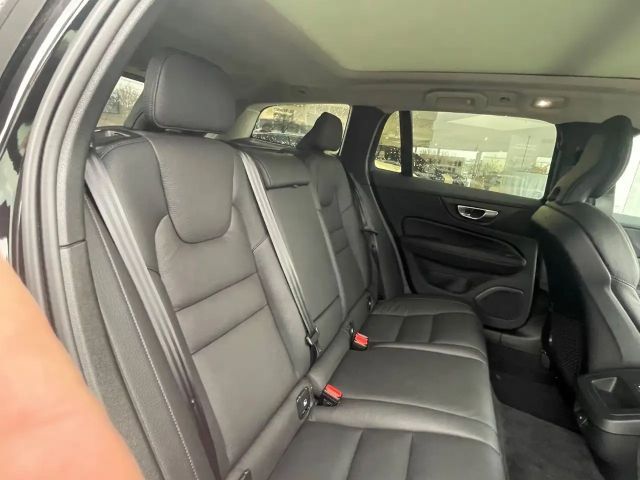 Volvo V60 Cross Country AWD Plus