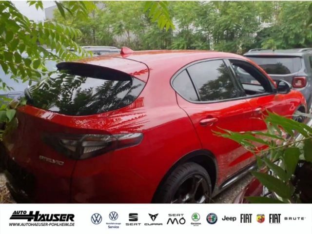 Alfa Romeo Stelvio AT8 Q4