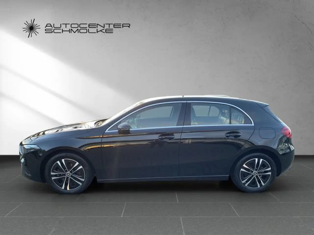 Mercedes-Benz A 180 A 180 Advanced AUTO*LED*RFK*MBUX*LENKRADHEIZUNG*