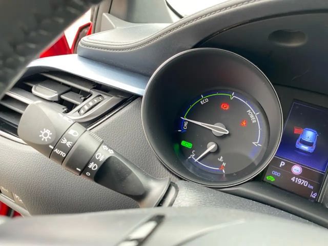 Toyota C-HR Hybride Team D