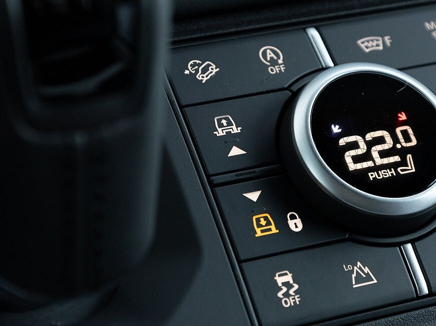 Land Rover Defender 110 Dynamic SE