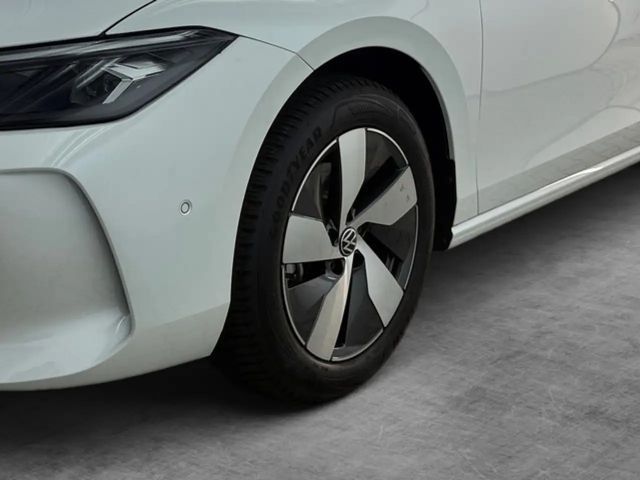 Volkswagen Passat 1.5 eTSI Business DSG Variant