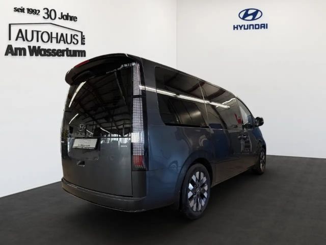 Hyundai Staria Signature Vierwielaandrijving