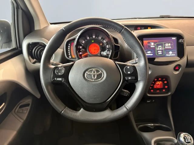 Toyota Aygo Hatchback Play Team D X-play