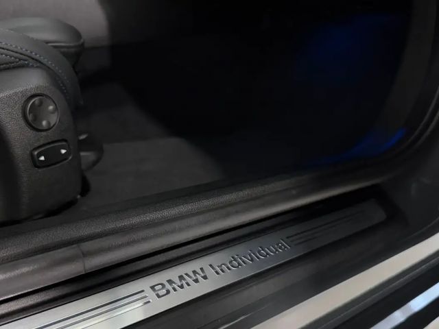 BMW 330 330e M-Sport xDrive