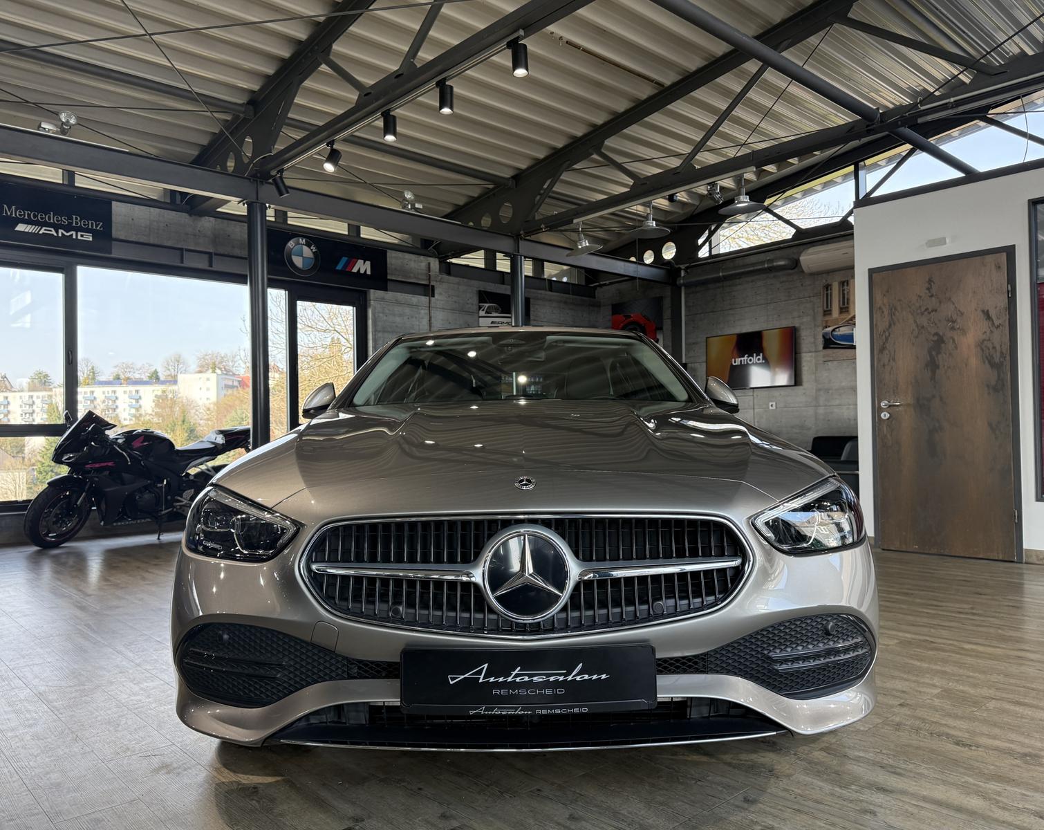 Mercedes-Benz C 200 AVANTGARDE Sedan