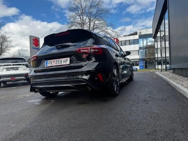 Ford Focus EcoBoost ST Line