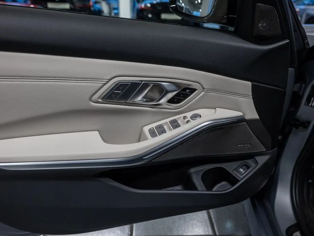 BMW 330 330i M-Sport Sedan xDrive