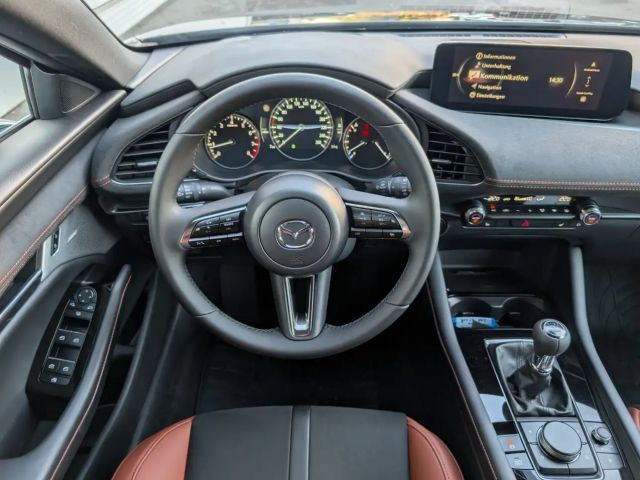 Mazda 3 2.5 G140 NAGISA