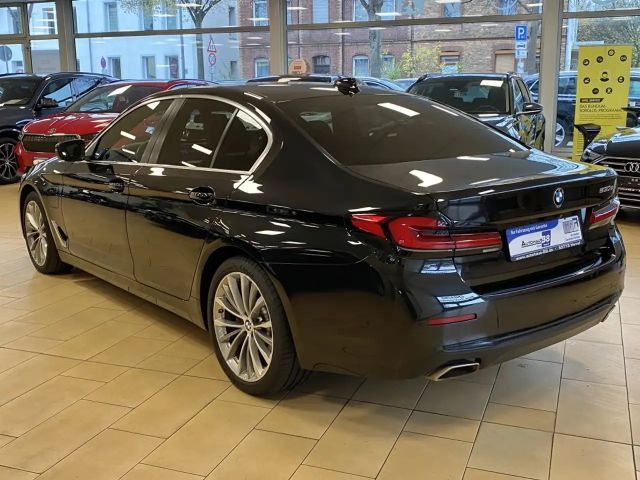 BMW 530 530e Sedan
