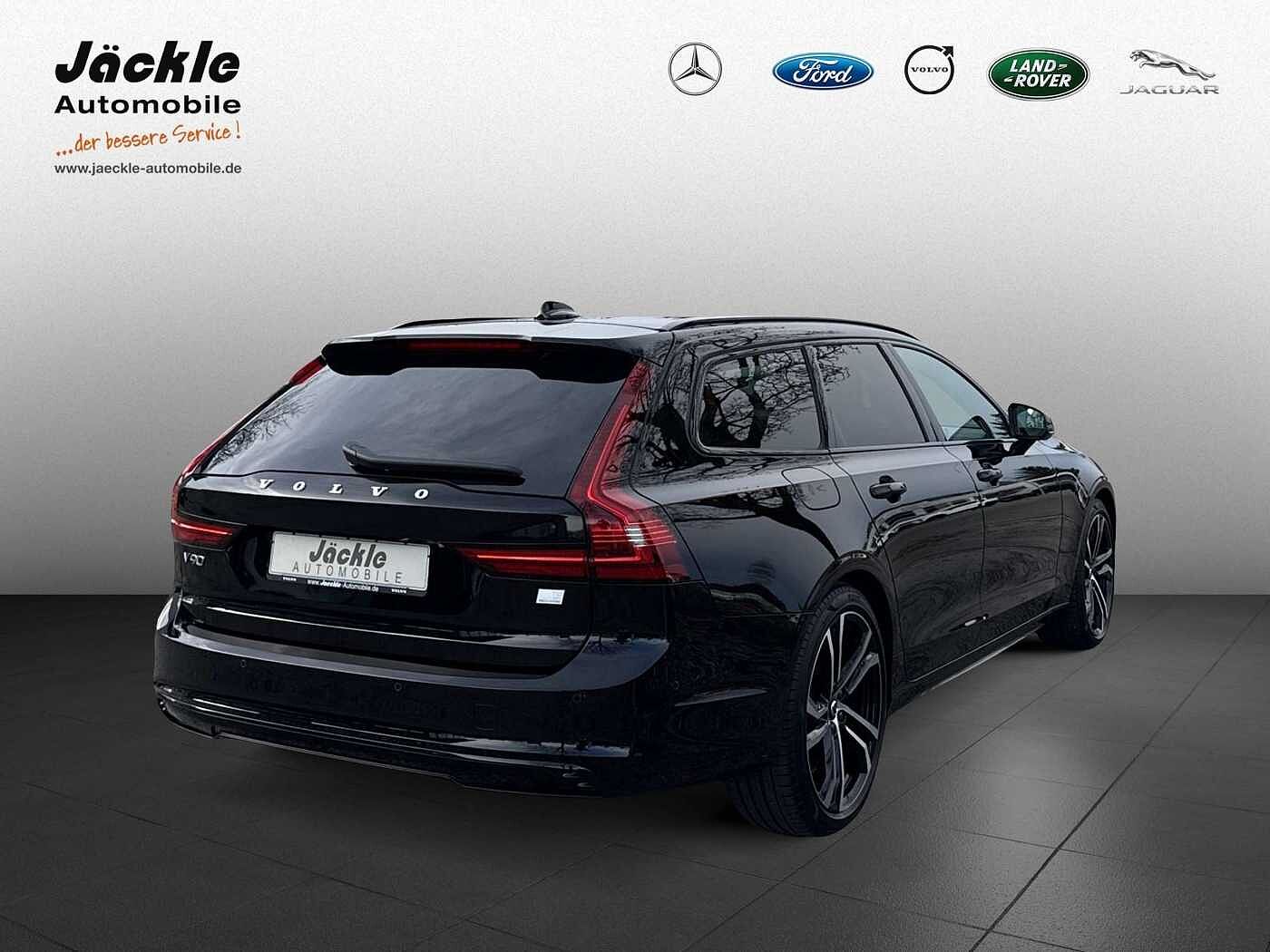 Volvo V90 AWD R-Design Recharge