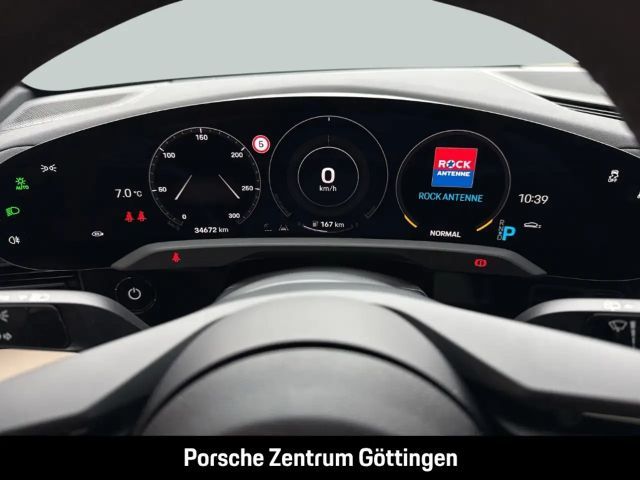 Porsche Taycan 4 Cross Turismo