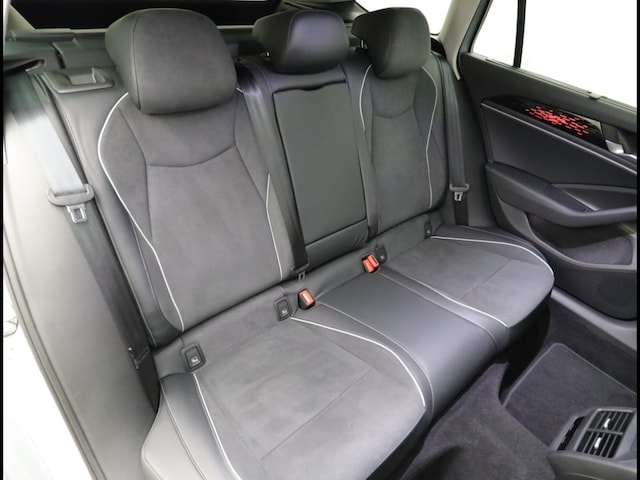 Volkswagen Passat 1.5 eTSI Business DSG