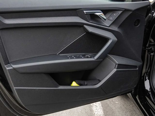 Audi A3 30 TFSI Sedan