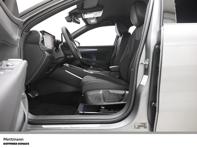 Volkswagen T-Roc 1.5 eTSI DSG IQ.Drive R-Line