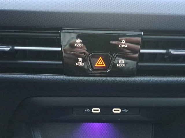 Volkswagen Golf 1.5 eTSI DSG Golf VIII