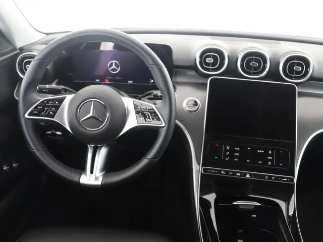 Mercedes-Benz C 400 4MATIC Sedan