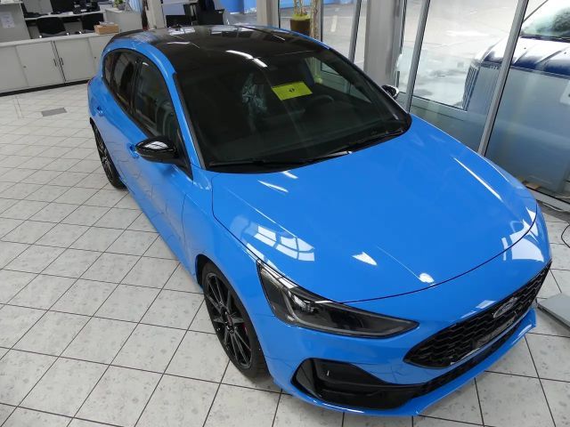 Ford Focus ST Line