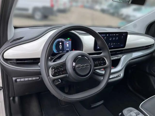 Fiat 500e 3+1 118PS Sitzheizung PDC Klimaautomatik