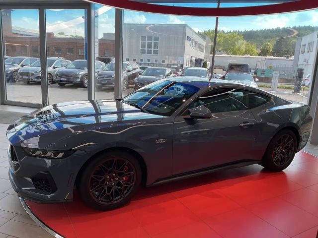 Ford Mustang Fastback GT 5.0 V8