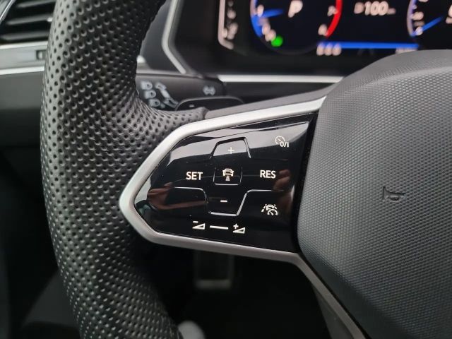 Volkswagen Tiguan 4Motion DSG R-Line