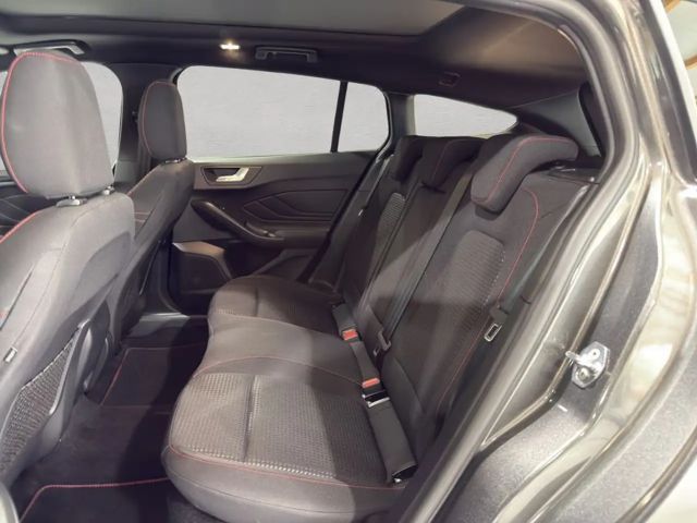 Ford Focus EcoBoost ST Line Wagon