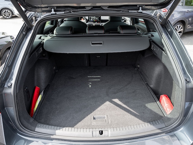 Seat Leon 1.5 eTSI FR-lijn Sportstourer