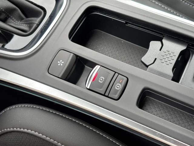 Renault Megane Hybrid Techno