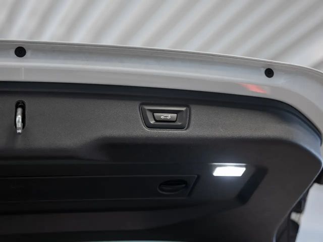 BMW 330 330e M-Sport Touring