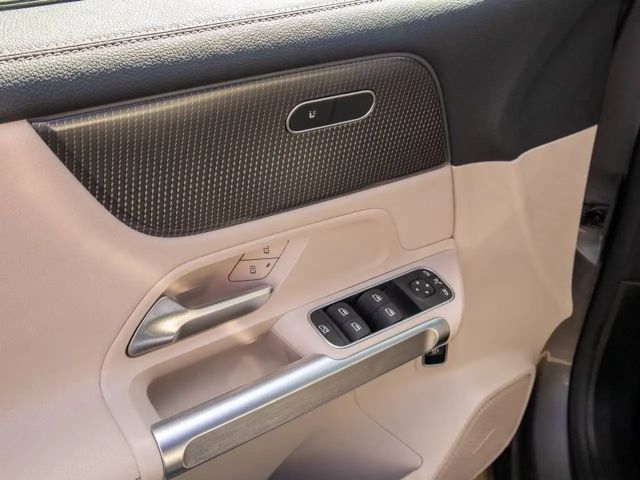 Mercedes-Benz EQB 300 4MATIC Progressive