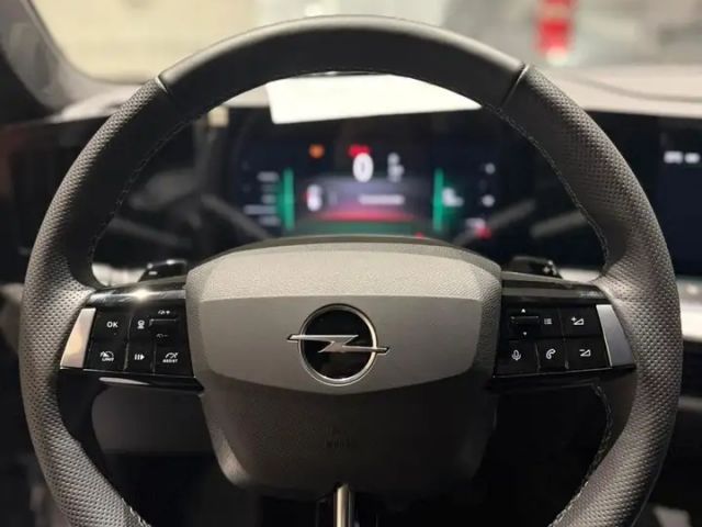 Opel Astra GS-Line Grand Sport Hybrid